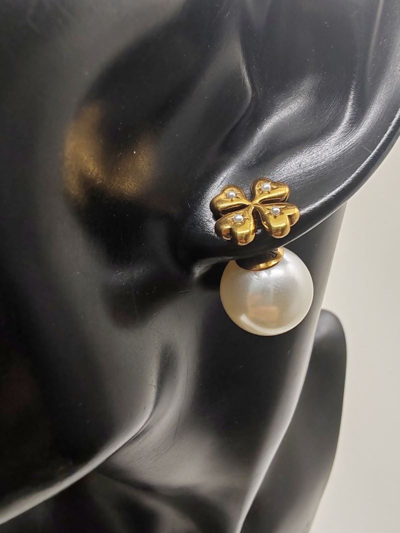 chr1st1an D10r earrings